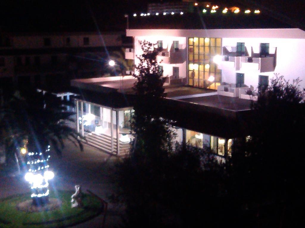 Hotel Parco Degli Ulivi Scerne Exterior foto