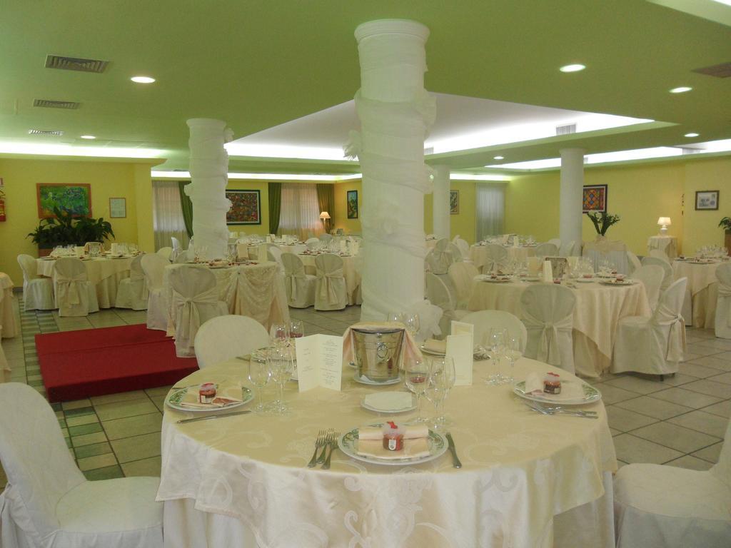 Hotel Parco Degli Ulivi Scerne Exterior foto
