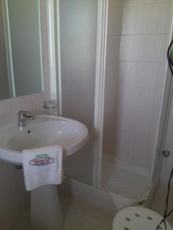 Hotel Parco Degli Ulivi Scerne Quarto foto